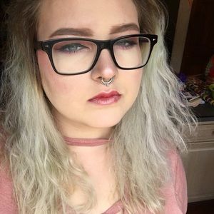 Meet your Posher, Jade